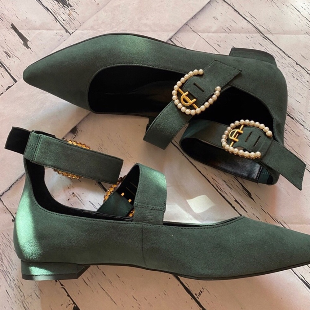 ELOQUII Pearl & Gold Flats